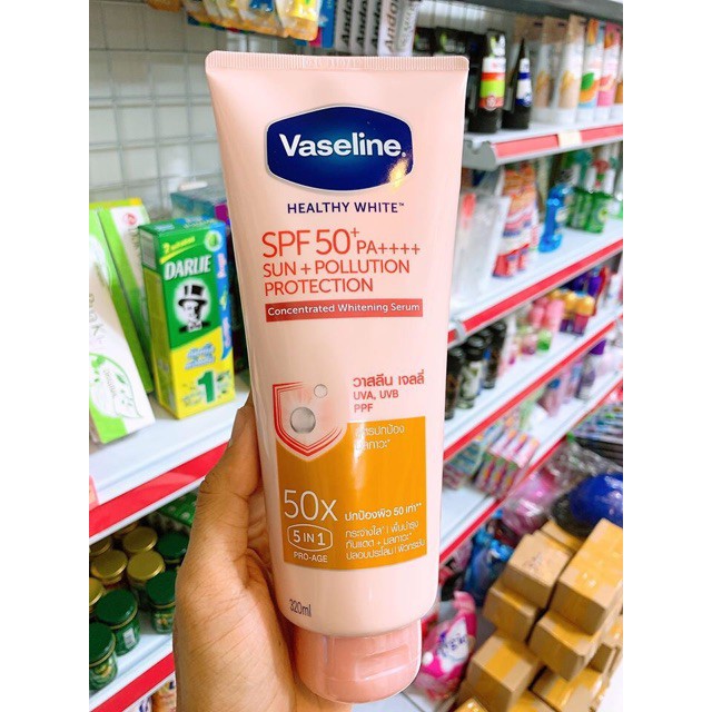 Sữa dưỡng thể Vaseline perfect serum 50x (tuýp 320ml), chiết xuất từ các thành phần lành tính, chất lượng đảm bảo an toàn cho người sử dụng, cam kết như mô tả